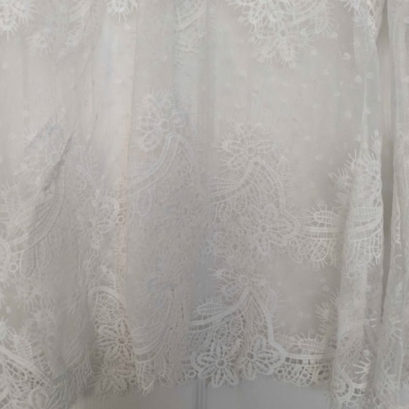 NWT Women's (Size Small) Beautiful Detailed Sheer White Lace Blouse - Picture 3 of 6